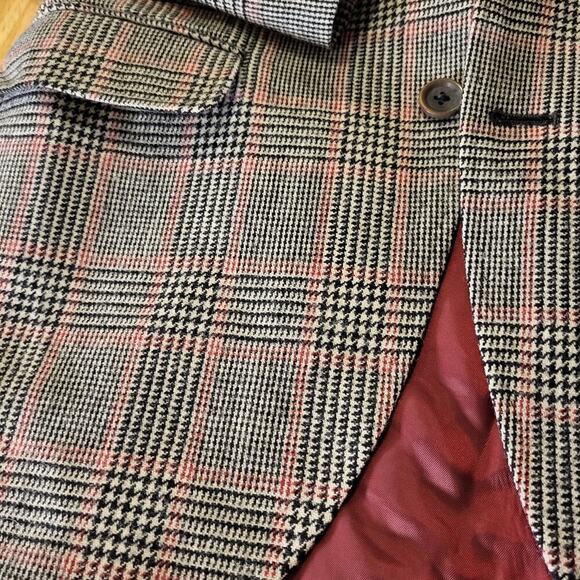 Tallia Wool Plaid Blazer pockets 19" P2P 27" long lined 3 button cuff - Picture 3 of 13